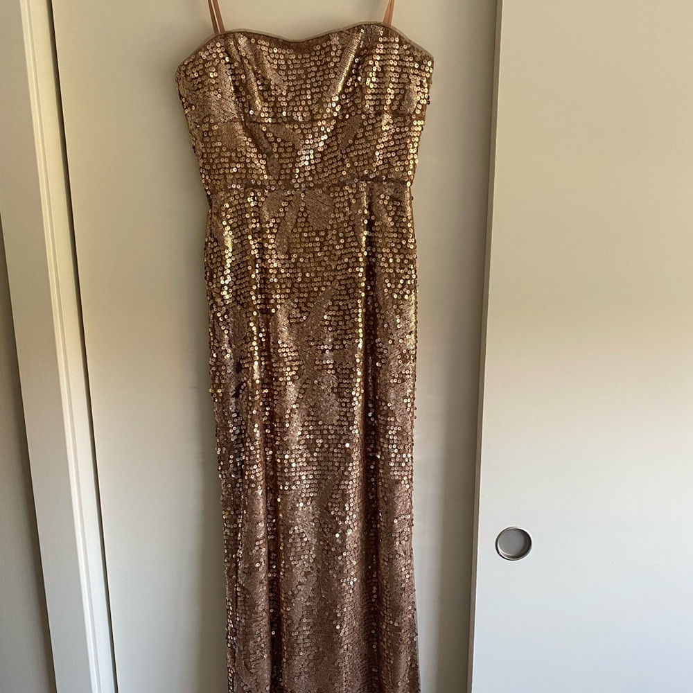 BCBG sequence dress. Size 2. Worn once and very good shape.
